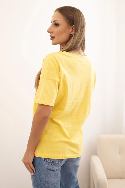 Bluzka damska bawełniana z dekoltem V i nadrukiem LOVE żółta