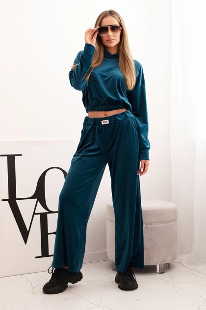 Komplet dresowy damska z weluru z szerokimi nogawkami i bluzą z kapturem chabrowy