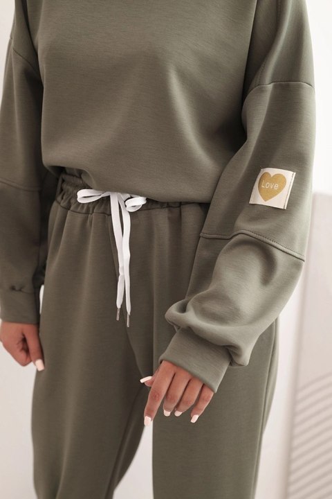 Komplet damski masełkowy z luźną bluzą i spodniami z napisem LOVE khaki