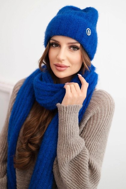 Komplet damski czapka i długi szalik z miękkiej przędzy chabrowy