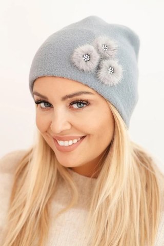 Czapka damska z ozdobnymi futrzanymi kwiatami elegancka szara