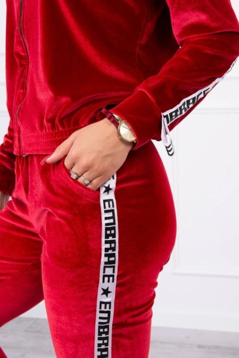 Komplet welurowy z ozdobnymi taśmami czerwony