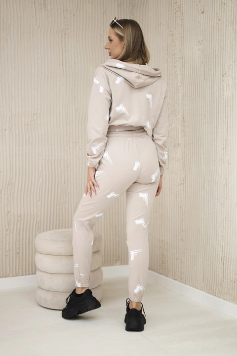 Beżowy komplet dresowy z odważnym nadrukiem