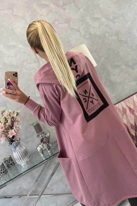 Narzutka z kapturem oversize ciemno różowa