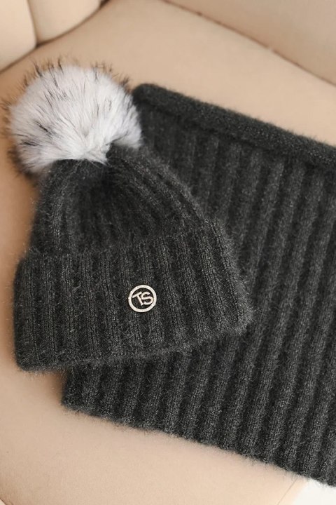 Komplet damski zimowy z pomponem i komin grafitowy