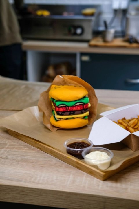 Skarpetki z nadrukiem burgera - zestaw 2 par unisex w oryginalnym opakowaniu