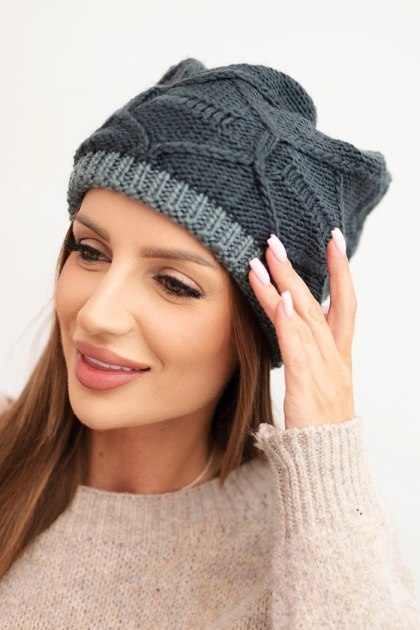 Czapka damska zimowa z wełny z przeplatanym wzorem K443 grafitowa
