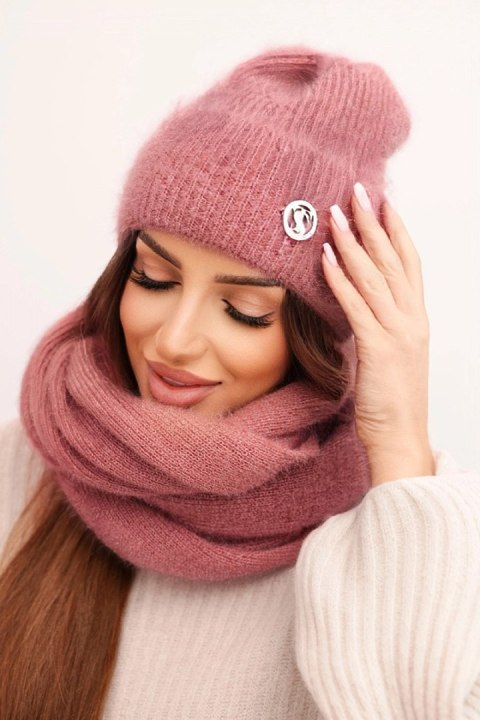 Komplet damski z czapką i kominem z miękkiej dzianiny ciemny pudrowy róż