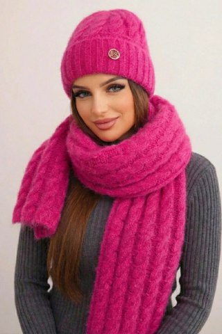Komplet damski czapka i szalik prążkowany z ozdobą fuksja