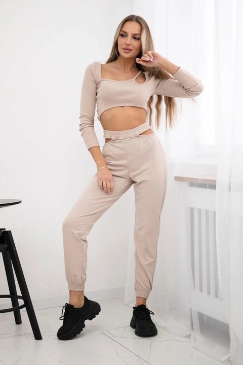 Beżowy komplet prążkowany 2w1 – dopasowany zestaw z topem i bluzką longsleeve